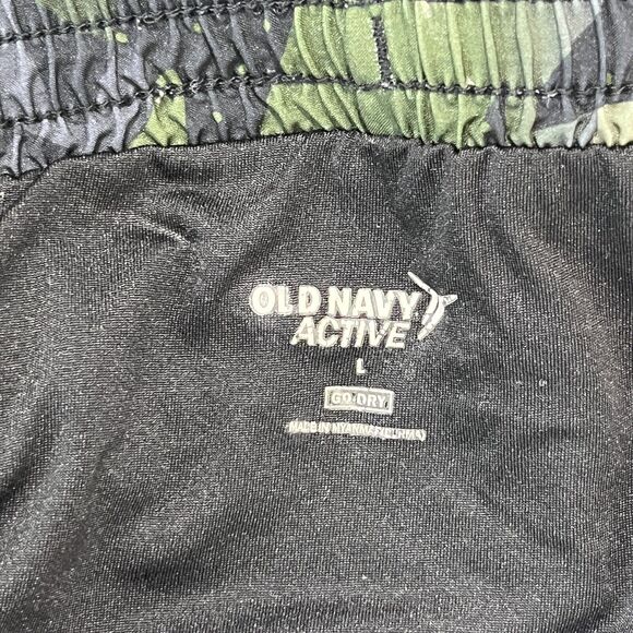 Under Armour Shorts Womens Small Gray Fitted Heatgear Lined‎ Running Workout Gym - Picture 4 of 9